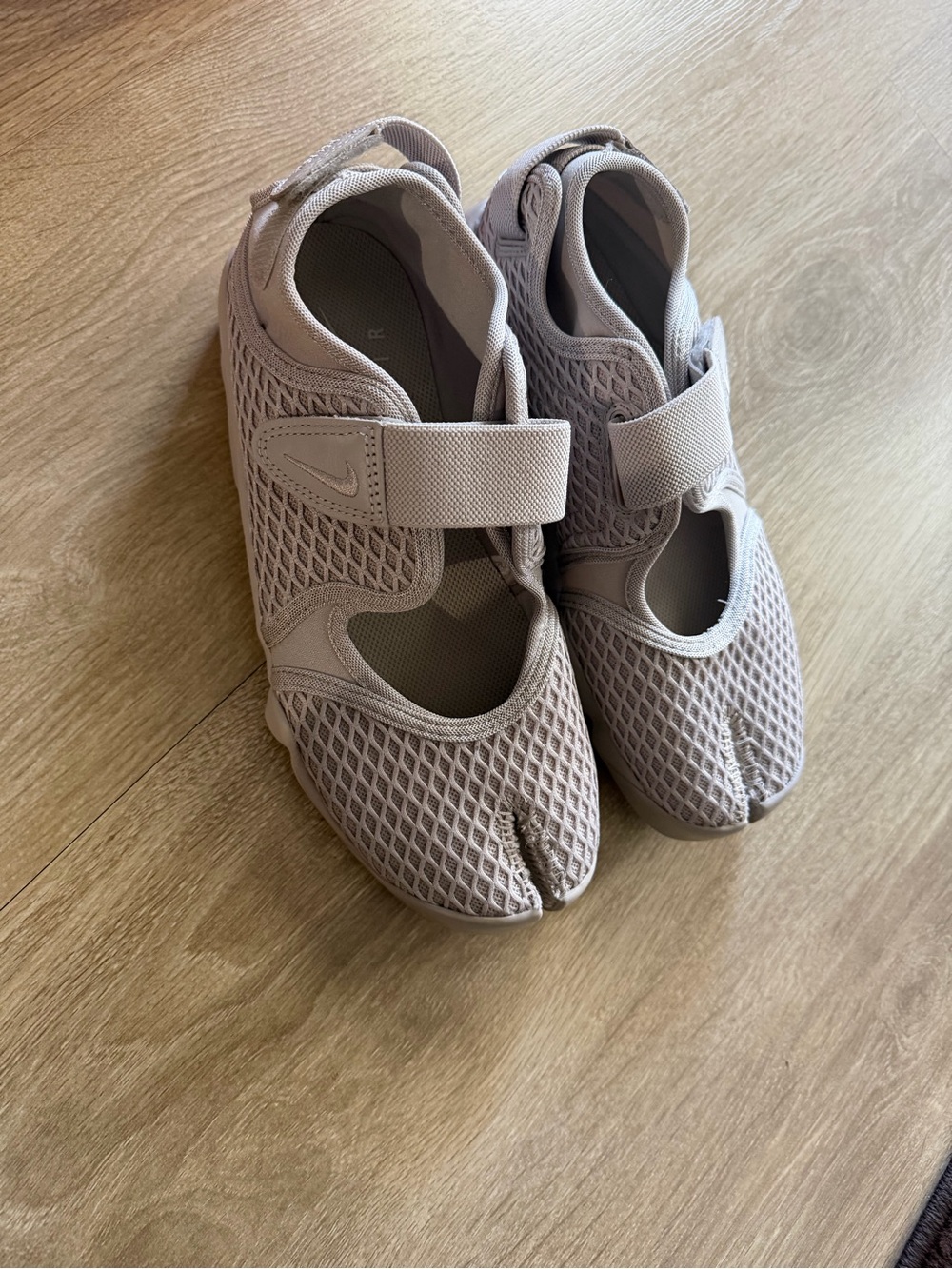 Nike Air Rift - Picture 7 of 9